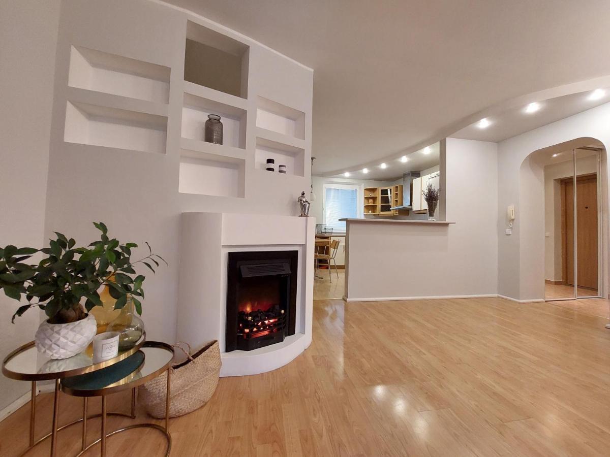 Family House Apartments Vilnius Bagian luar foto